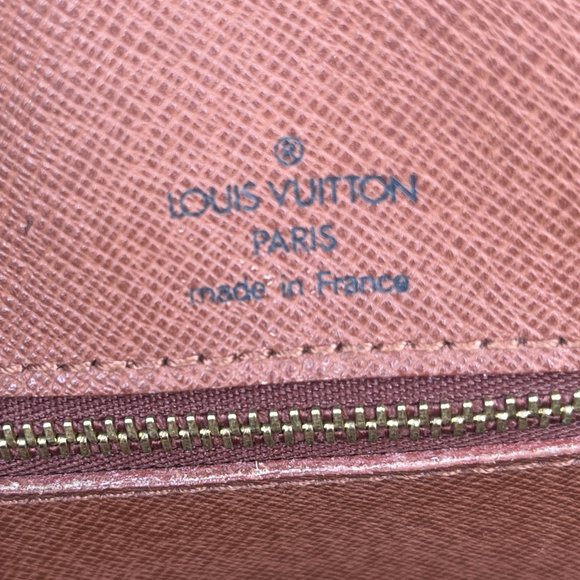 LV Monogram Porte Documents Voyage - Picture 8 of 8